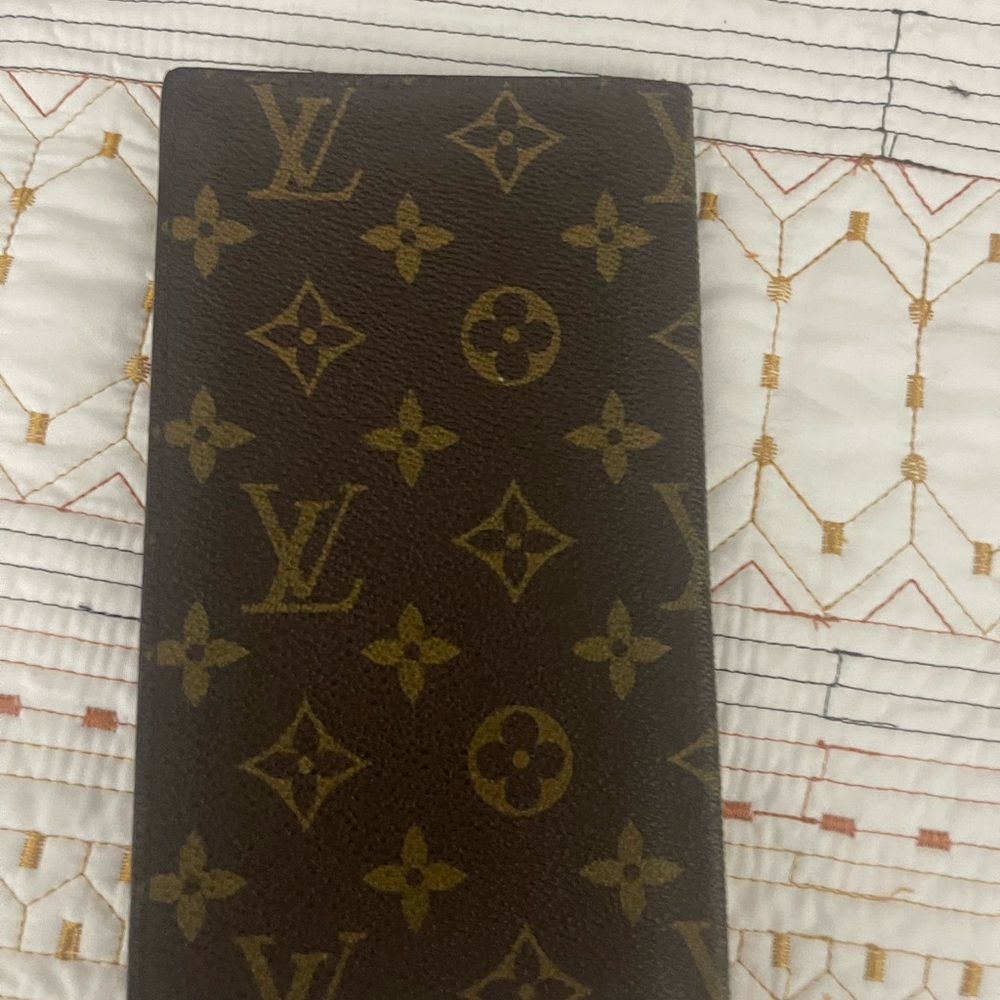 Louis Vuitton Checkbook Wallet - Picture 2 of 5